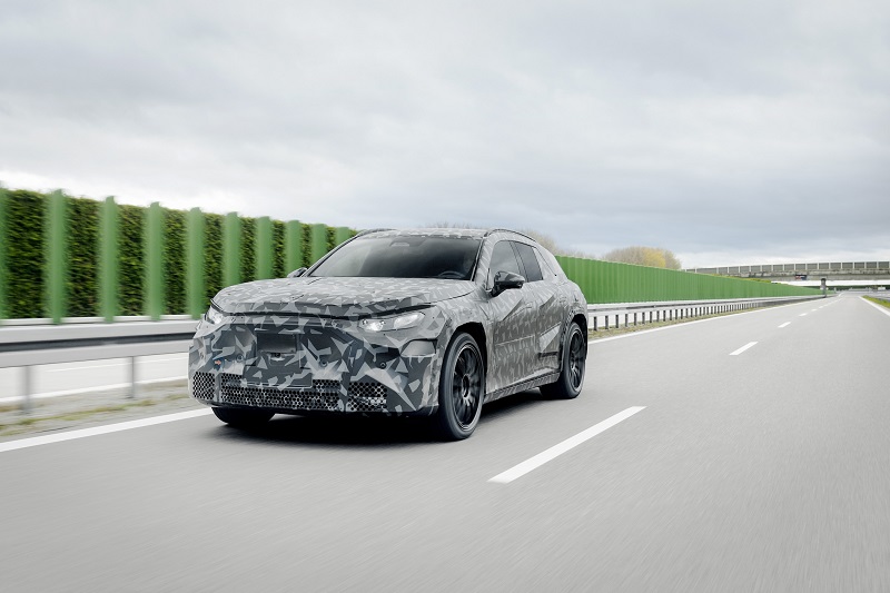 03.AMG.EA純電架構平臺的第二款全新車型&mdash;&mdash;AMG.EA高性能純電SUV的原型車迎來首次冬測.jpg
